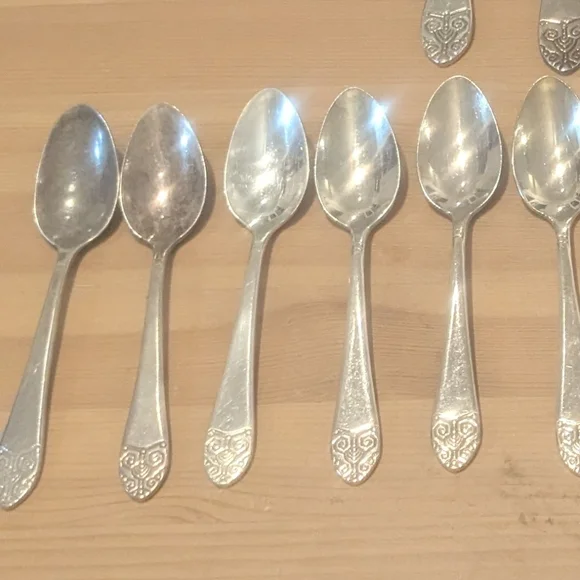 Waldorf Astoria Flatware Bundle - Picture 9 of 12